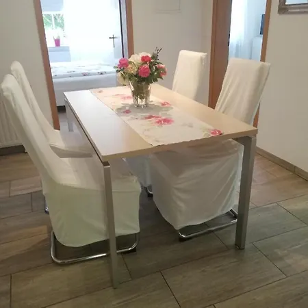 Am Bodensee Mit Wintergarten, Garten Und Grillhaus Bis 6 Person * Uhldingen-Muehlhofen