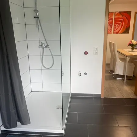 Am Bodensee Mit Wintergarten, Garten Und Grillhaus Bis 6 Person Uhldingen-Mühlhofen