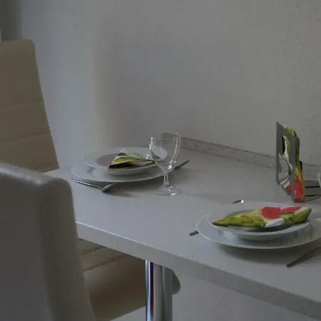 Apartmán Am Bodensee Mit Wintergarten, Garten Und Grillhaus Bis 6 Person Uhldingen-Mühlhofen