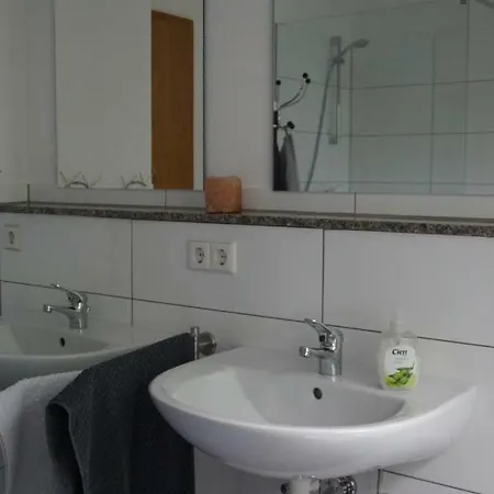 Apartmán Am Bodensee Mit Wintergarten, Garten Und Grillhaus Bis 6 Person *